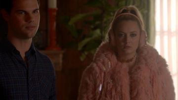 Piel sintética ashish pink de Sadie Swenson / Chanel #3 (Billie Lourd) en Scream Queens