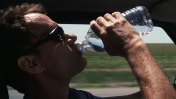 Les lunettes de soleil de Chuck Noland (Tom Hanks) dans Seul au monde