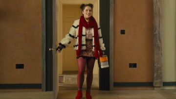Skirt floral print of Louisa Clark (Emilia Clarke) in Before You