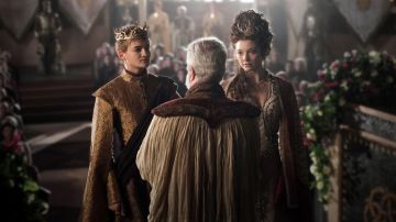 the Crown of Marriage to Margaery Tyrell (Natalie Dormer) in Game of Thrones