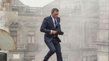 The Glock 17 used by James Bond (Daniel Craig) in Mexico in Spectrum