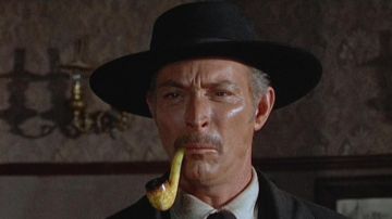 The yellow pipe of Colonel Douglas Mortimer (Lee Van Cleef) in the movie And for a few dollars more