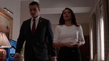The two-toned gown Ted Baker London Emily Rhodes (Italia Ricci) in Designated Survivor