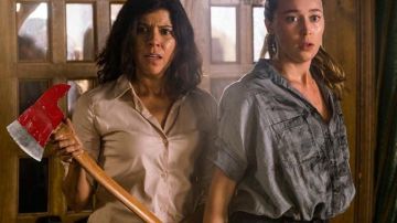 The shirt Alicia Clark (Alycia Debnam-Carey) in Fear The Walking Dead