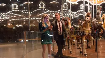 La cravate rouge de Ian / Sam (Dave Franco) dans Nerve