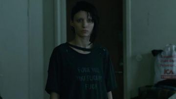 Le t-shirt "Fuck You You Fucking Fuck" de Lisbeth Salander dans "Millenium"