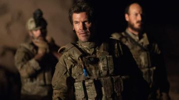 The authentic outfit of Matt Burn (Josh Brolin) in Sicario
