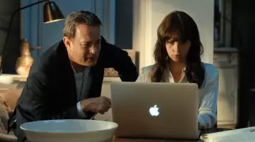 The MacBook pro 15 from Dr. Sienna Brooks (Felicity Jones) in Inferno
