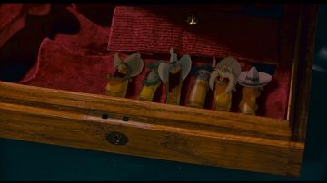 The bullets and the gun cartoon in Who wants the skin of Roger Rabbit