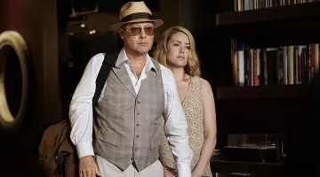 the sunglasses worn by Raymond Reddington (James Spader) in The Blacklist (Season 2 Episode 19)