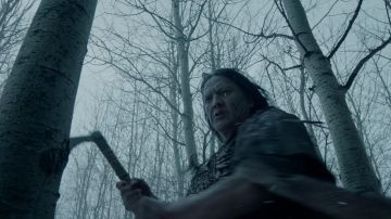 The authentic axe Hikuc (Arthur Redcloud) in The Revenant