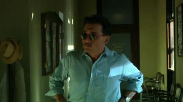 La auténtica camisa de John Dillinger (Johnny Depp) en Public Enemies