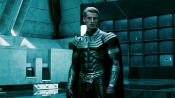 El auténtico prototipo del cinturón de Ozymandias (Matthew Goode) en Watchmen: The Guardians