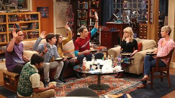 The red T-shirt audio track of Sheldon Cooper (Jim Parsons) in The Big Bang Theory S08E02