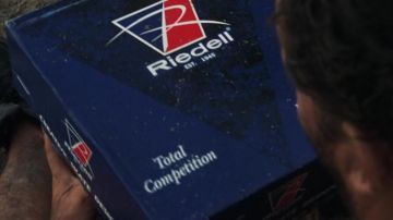 Les patins à glace Riedell de Chuck Noland (Tom Hanks) dans Seul au monde