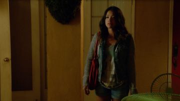 Muy buena camiseta de Jane Villanueva (Gina Rodríguez) en Jane the Virgin