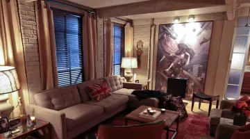 L'art print dans le living de Kate Beckett (Stana Katic) dans Castle