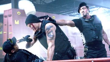 The authentic double holster Barney Ross (Sylvester Stallone) in the Expendables : special Unit