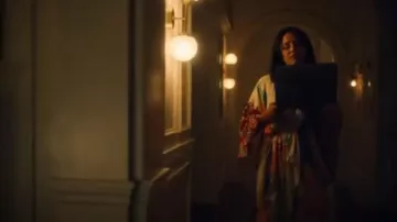 Aratta Bird Long Printed Kimono worn by Sunny Patel (Agam Darshi) as seen in Sight Unseen (S01E03)