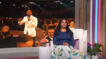 Falda larga Dur Doux Palace Regattas usada por Sherri Shepherd vista en Sherri el 5 de febrero de 2024