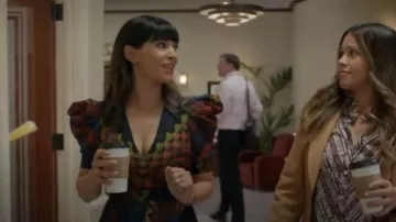 Alice + Olivia Haven Pleated Printed Chiffon Maxi Dress worn by Sam (Hannah Simone) as seen in Not Dead Yet (S02E01)