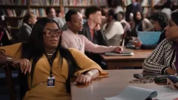 By Anthropologie Plisse V-Neck Wrap Midi Dress worn by Ava Coleman (Janelle James) as seen in Abbott Elementary (S03E01)