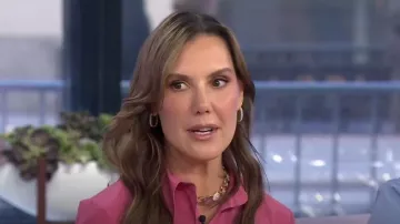 Kendra Scott Deliah Gold Statement Chain Necklace worn by Kendra Scott as seen in Today with Hoda & Jenna on February 7, 2024