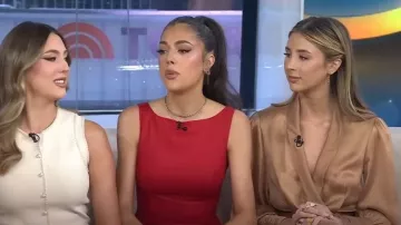 Zimmermann Long Sleeve Silk Wrap Top i porté par Scarlet Rose Stallone comme on le voit dans Aujourd’hui le 8 février 2024