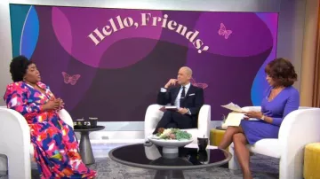 Robe à manches longues froncée Escada portée par Gayle King comme on le voit dans CBS Mornings le 6 février 2024