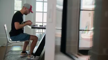 Nike Air 1 Low Se portée par William Byron dans NASCAR : Full Speed (S01E05)