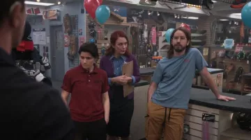 Akademiks Mens Stretch Fabric Cargo Short Khaki worn by Wayne (Dan Beirne) as seen in One More Time (S01E01)