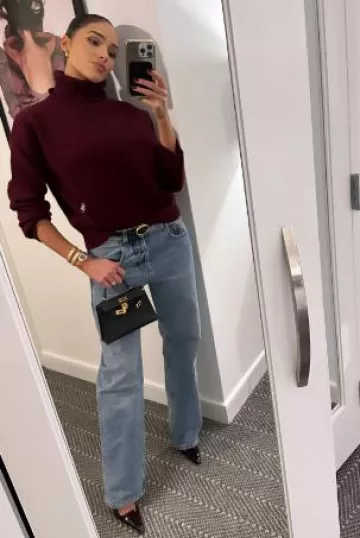 Sac Hermès Kelly 28Cm Epsom Sellier Noir porté par Olivia Culpo sur sa Story Instagram le 10 février 2024