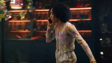 Recc Paris Top Jada portée par Cece Parker-Jones (Hailey Romain) vue dans Spellbound (S01E23)