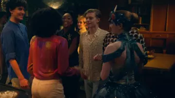 Chemise Sandro à imprimé floral tremblant portée par Finn Cassidy (Zac Gabriel Werb) comme on le voit dans Spellbound (S01E26)