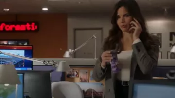 Haut à manches longues à col carré Luxe Sculpt porté par Jessica Knight (Katrina Law) dans NCIS (S21E01)