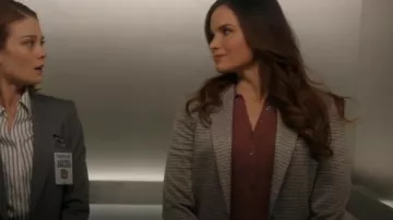Rails Jac Blazer In Honey PLaid porté par Jessica Knight (Katrina Law) comme on le voit dans NCIS (S21E01)