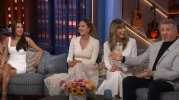 Jersey de punto Maje usado por Sophia Rose Stallone como se ve en The Kelly Clarkson Show el 9 de febrero de 2024