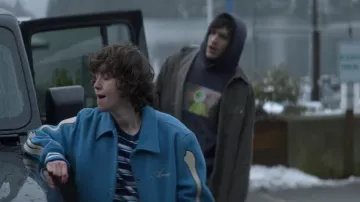 Veste Amiri Bones portée par James (Miles McKenna) dans Chair de poule (S01E09)