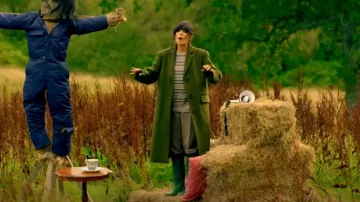 Pantalones de lana a cuadros Brora Houndstooth usados por Claudia Winkleman como se ve en The Traitors (T02E01)