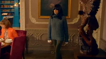 Johnstons of Elgin Unisex Cashmere Float Stitch Jumper worn by Claudia Winkleman as seen in The Traitors (S02E01)