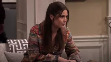 Veronica Beard Damaris Cárdigan con collar usado por Grace Kearney (Sofia Capanna) como se ve en Familia Extendida (S01E08)