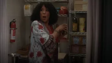 Alice + Olivia Dottie Reversible Open Front Kimono worn by Cricket (Angela E. Gibbs) as seen in Not Dead Yet (S02E02)