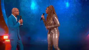 Pantalon large à paillettes Laquan Smith en or porté par Tamar Braxton dans We Are Family (S01E04)