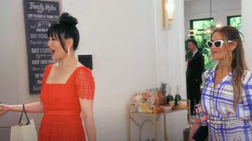 Robe trapèze en dentelle autoportrait Robe mi-longue à manches courtes à col rond portée par Crystal Kung Minkoff comme on le voit dans The Real Housewives of Beverly Hills (S13E16)
