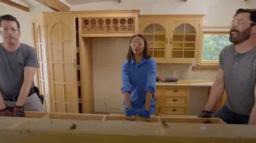 Mono de Madre Especialista usado por Zoe Saldana como se ve en Celebrity IOU (S07E07)