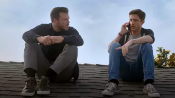 Bally Melys Sneakers portées par Connor (Jimmy Tatro) dans Home Economics (S02E22)