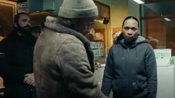 Carhartt Sher­pa Lined Hood­ie worn by Evangeline (Kali Reis) as seen in True Detective (S04E05)