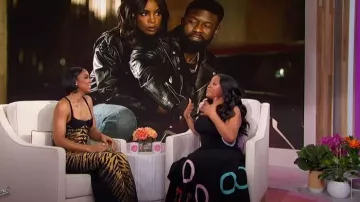 Robe en jacquard à motif zèbre Gcds portée par Kelly Roland comme on le voit dans Sherri le 19 février 2024