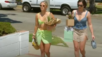 Local Shade Straw Shopper Basket porté par Ariana Madix comme on le voit dans Vanderpump Rules (S11E04)