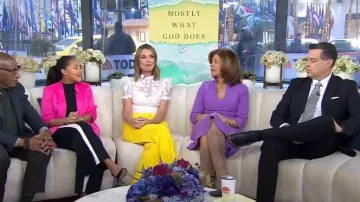Zimmermann Matchmaker Floral Appliqué en lin et organza de soie porté par Savannah Guthrie comme on le voit dans Today le 20 février 2024